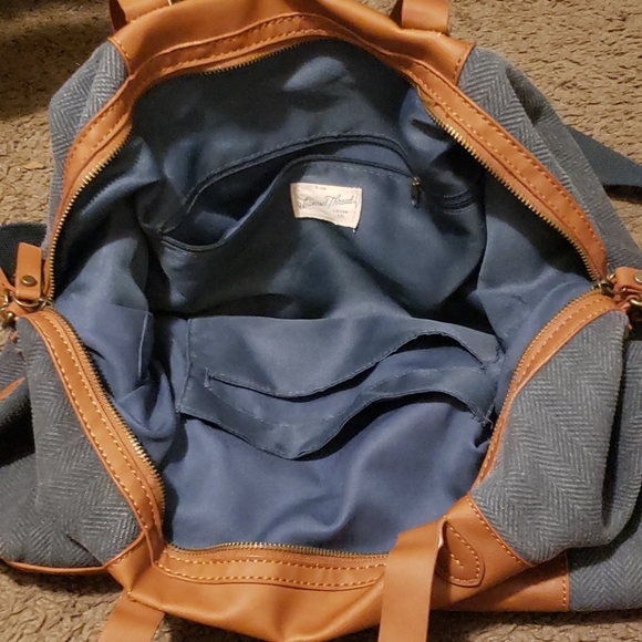 Universal thread purse - Picture 2 of 4